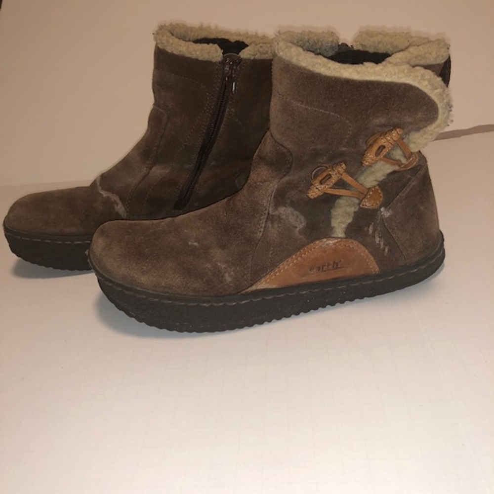 Winter snow ski Size 7 mth Earth Boots